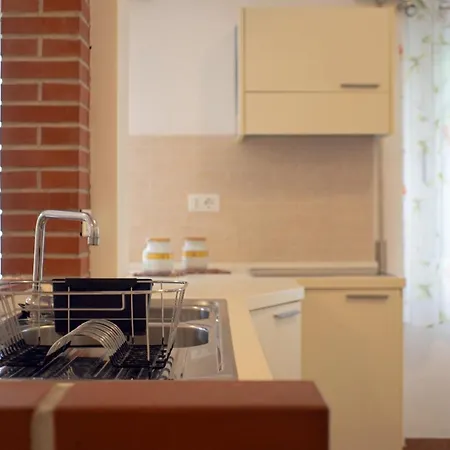 Caprice دْيانو مارينا